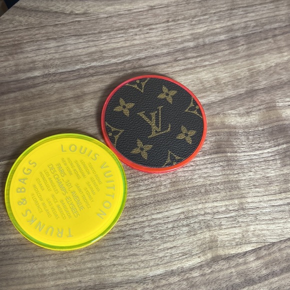 Louis Vuitton monogram coasters. Set of 2 - Picture 8 of 15